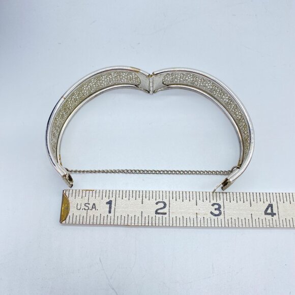 Vintage Silver Tone Filigree Hinged Bangle Bracelet With Safety Chain **NOTE** - Picture 5 of 14